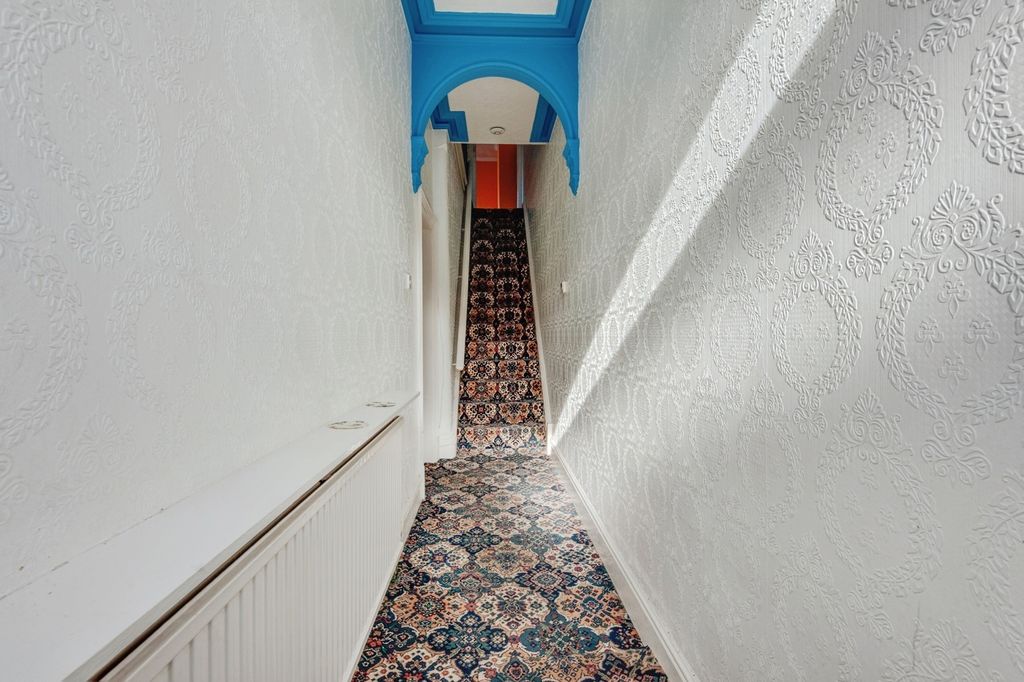 Property photo 2 of 17 Pbox-Img.Jpg