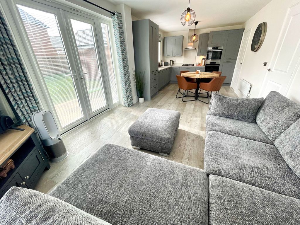 Property photo 3 of 26