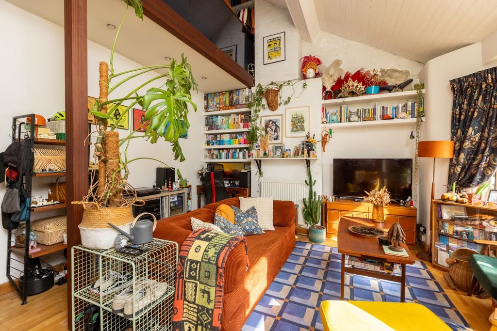 Property photo 3 of 13 Tff 71 Somerset Road-8.Jpg