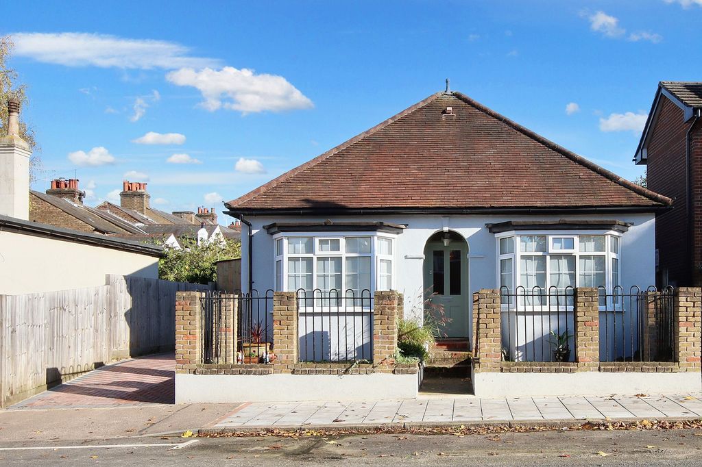 Property photo 2 of 11 External