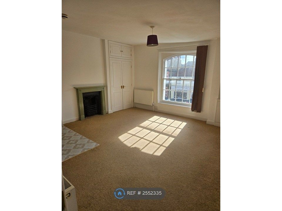 Property photo 1 of 5 Lounge