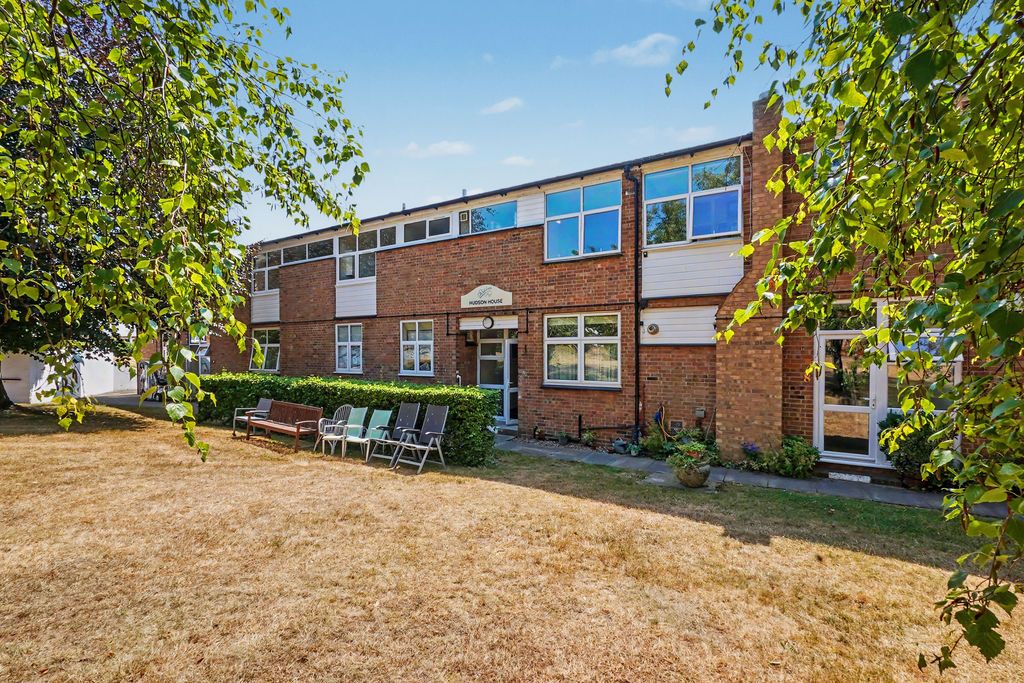 Property photo 2 of 17 Photo 24