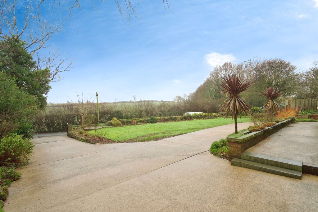 Property photo 3 of 24