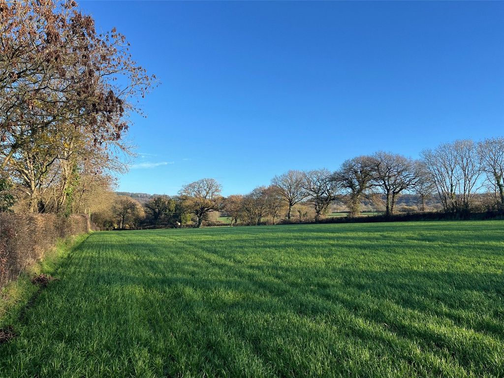 Property photo 1 of 6 Broadhembury 1
