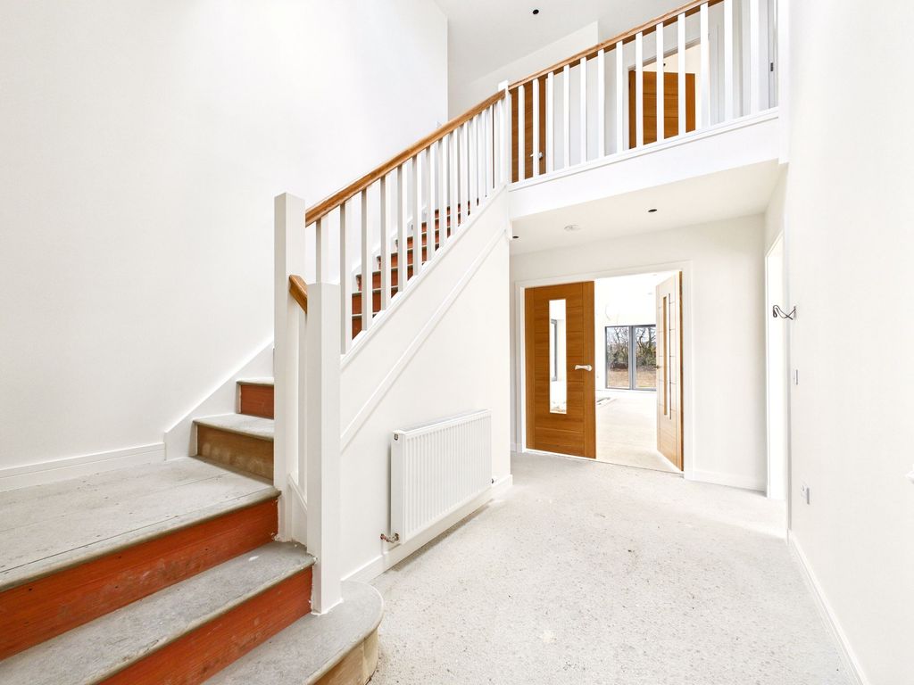 Property photo 3 of 26