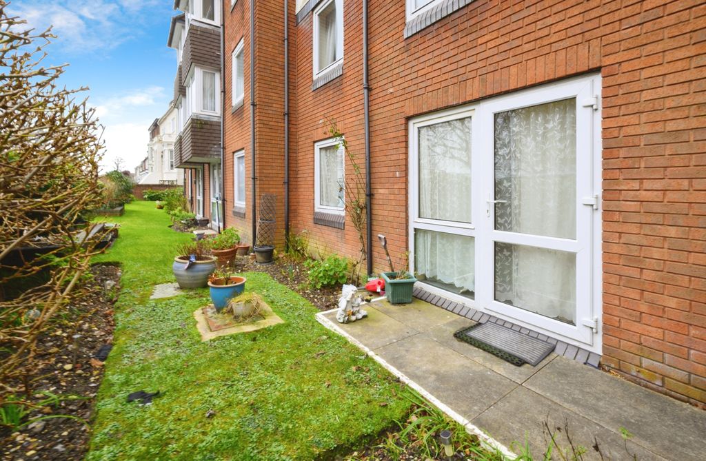 Property photo 1 of 10 General View