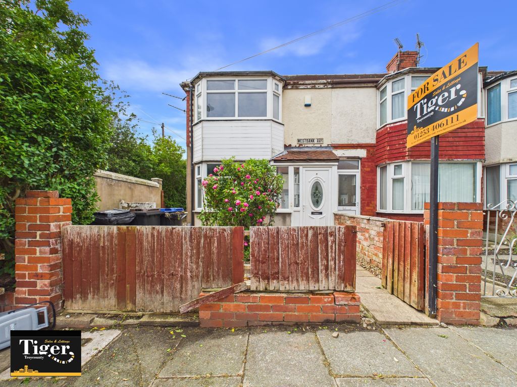 Property photo 1 of 14 Cam01931G0-Pr0370-Still014