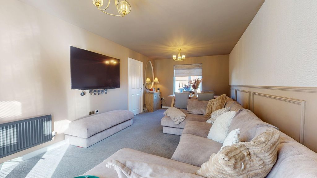 Property photo 3 of 44 5266394