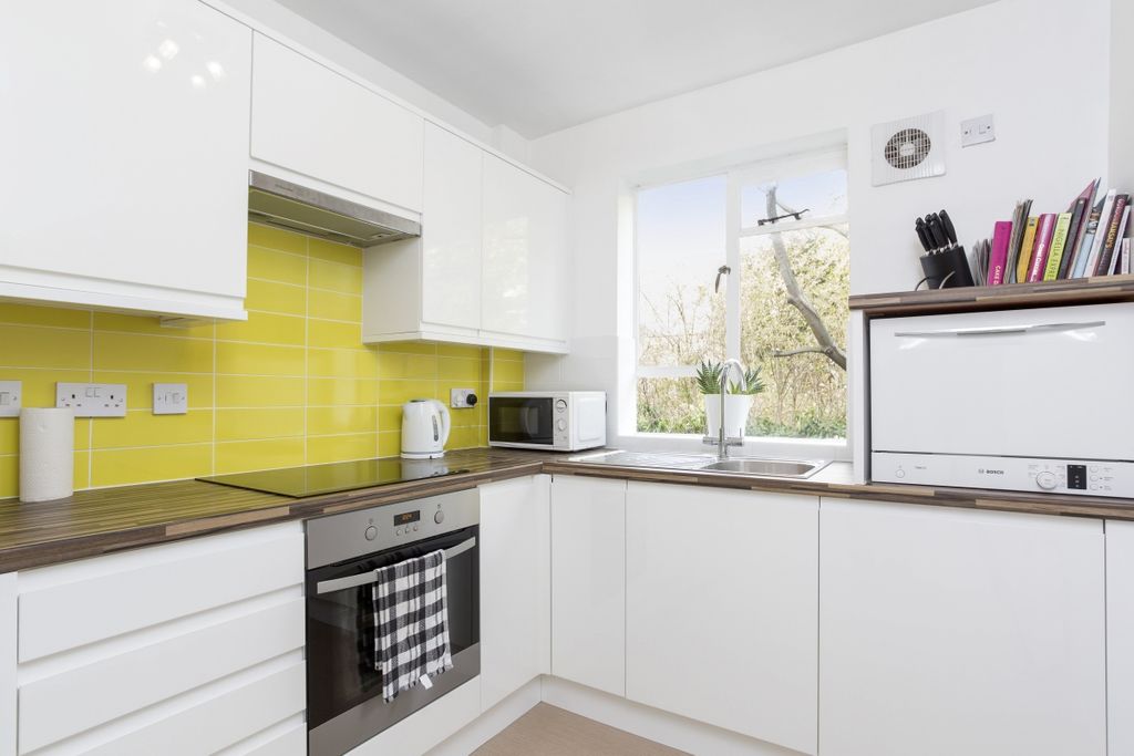 Property photo 2 of 7 Eflat 10, Dovey L...