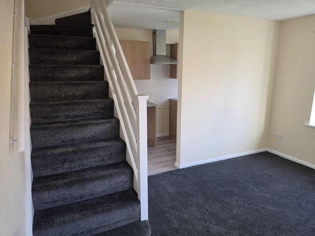 Property photo 3 of 10 Stairs