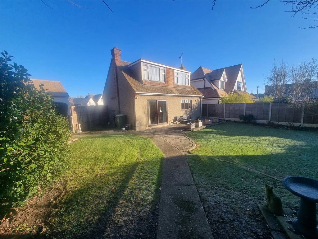 Property photo 2 of 18 Picture No. 12