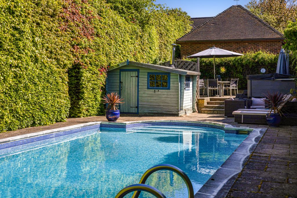 Additional image 30 of 5 bed detached house for saleRockfield Road, Oxted RH8