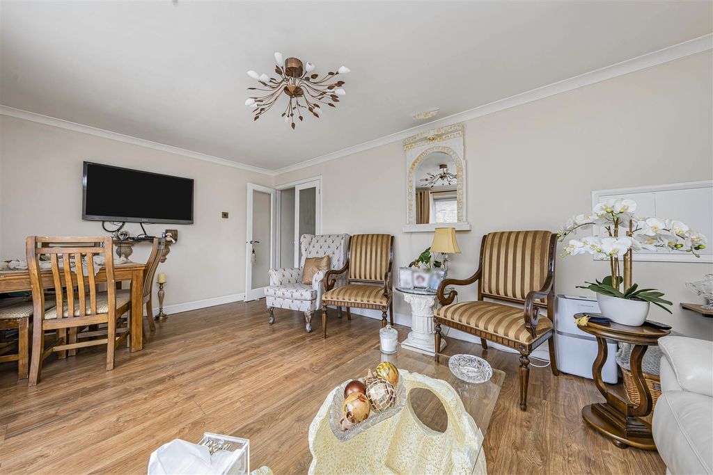 Property photo 3 of 20 Photo Aug 13 2025, 9 29 35 Am.Jpg