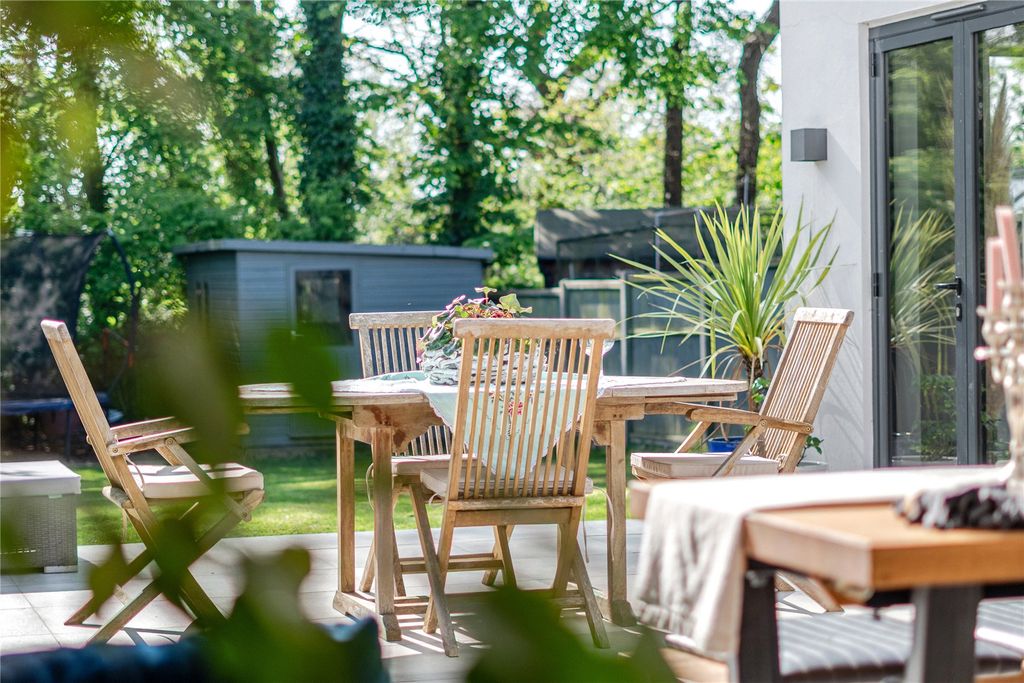 Property photo 3 of 18 Picture No. 06