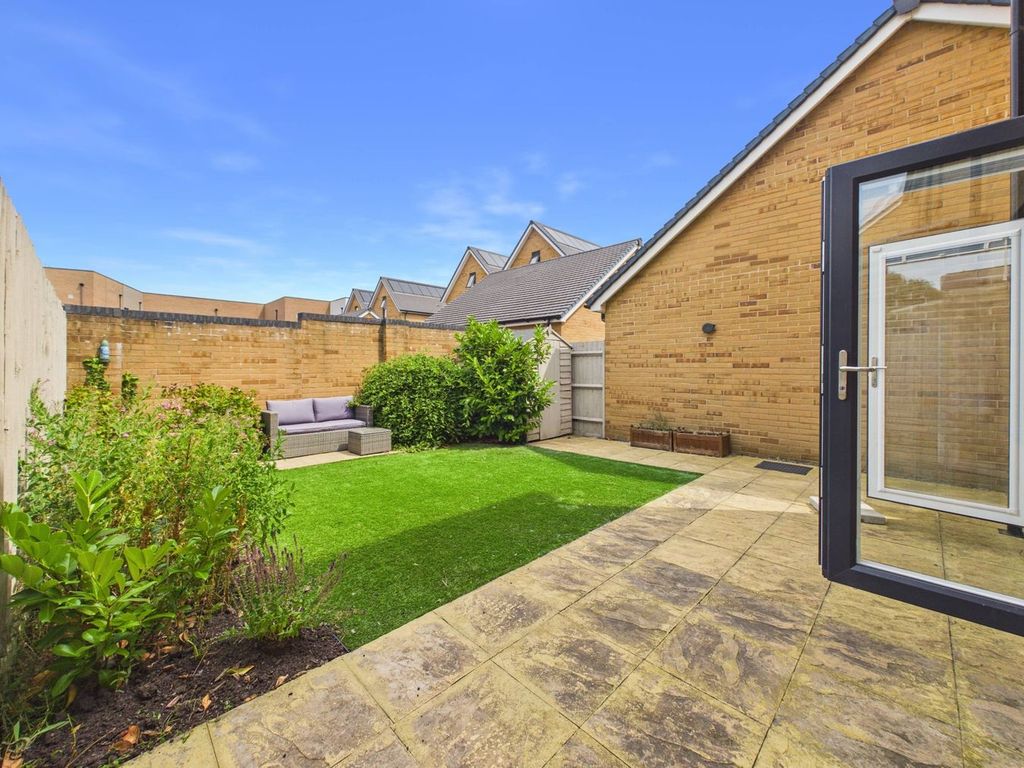 Property photo 2 of 18