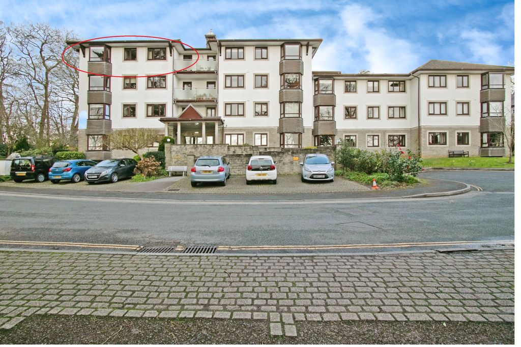 Property photo 1 of 12 General View