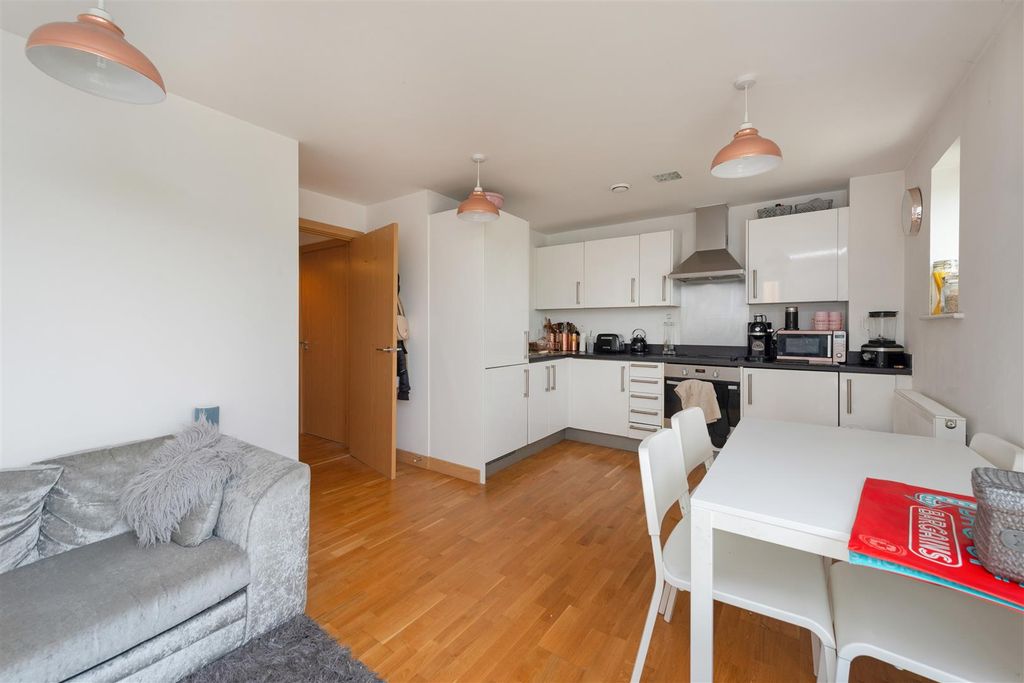 Property photo 2 of 12 Belon Drive, Whitstable