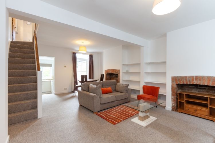 Property photo 1 of 7 201817