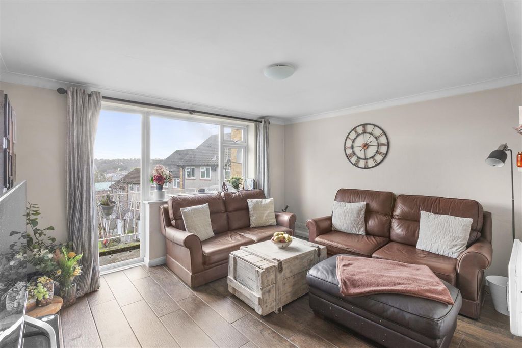 Property photo 3 of 9 Sitting Room