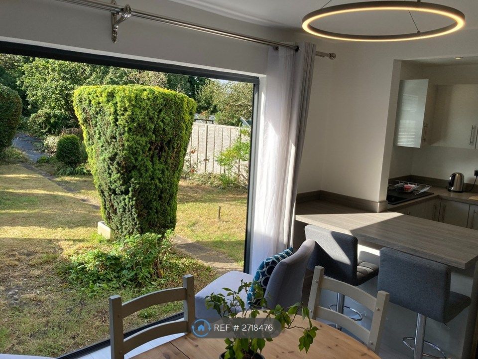 Property photo 3 of 35