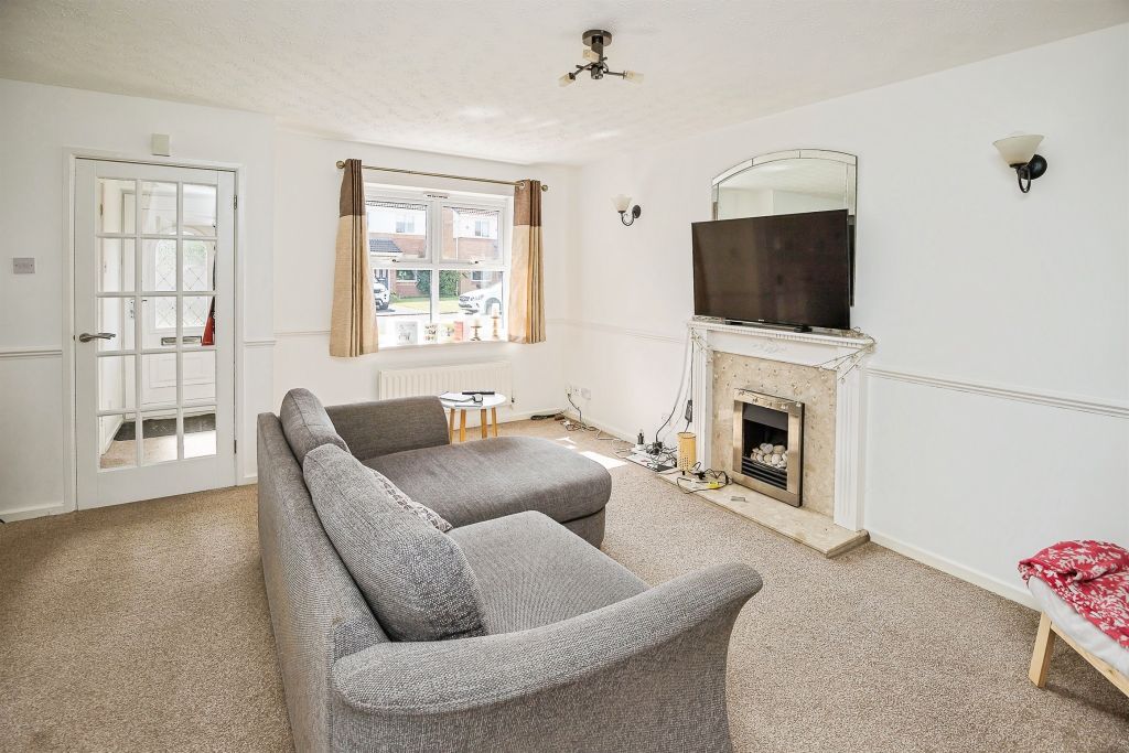 Property photo 2 of 14
