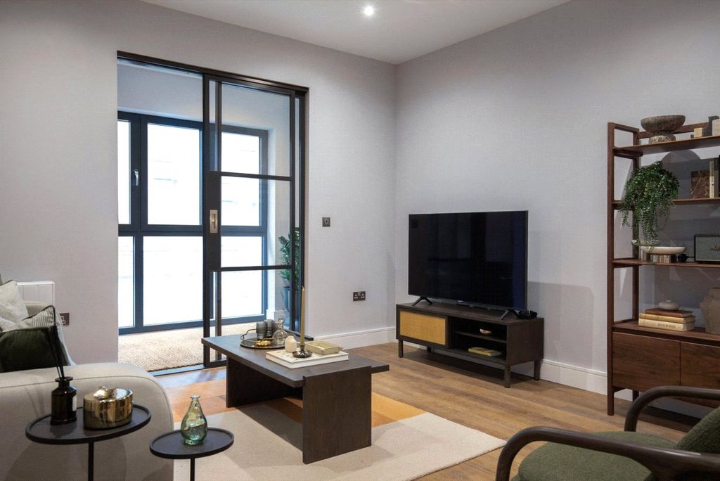 Property photo 2 of 11 Picture No. 17