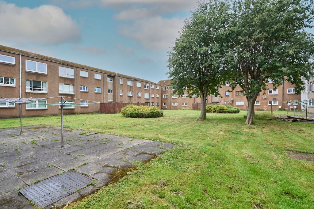 Additional image 17 of 2 bed flat for saleWallace Court, Grangemouth FK3
