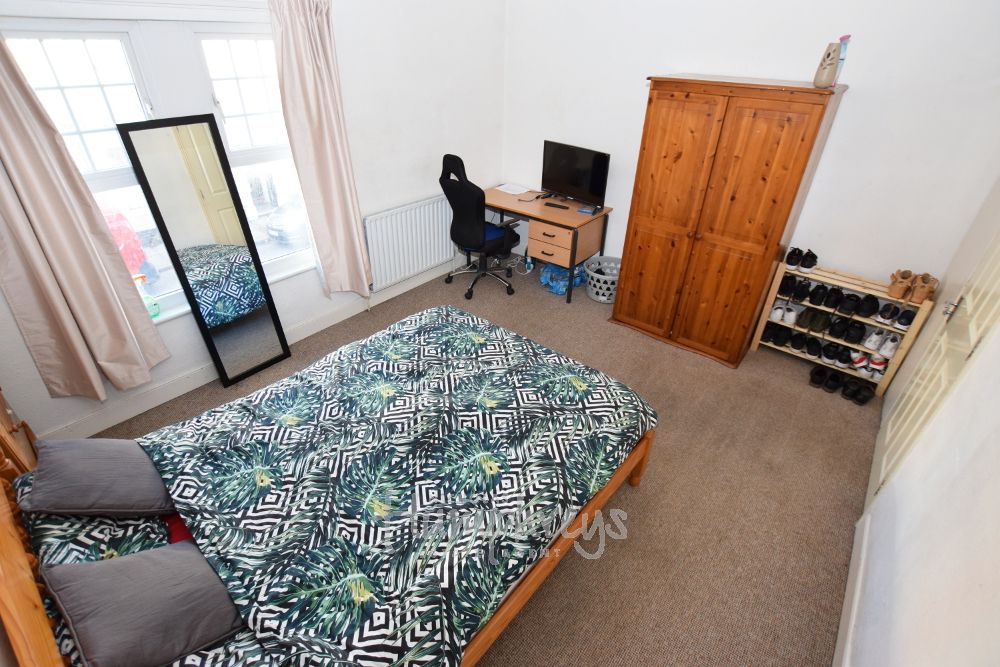 Property photo 3 of 7