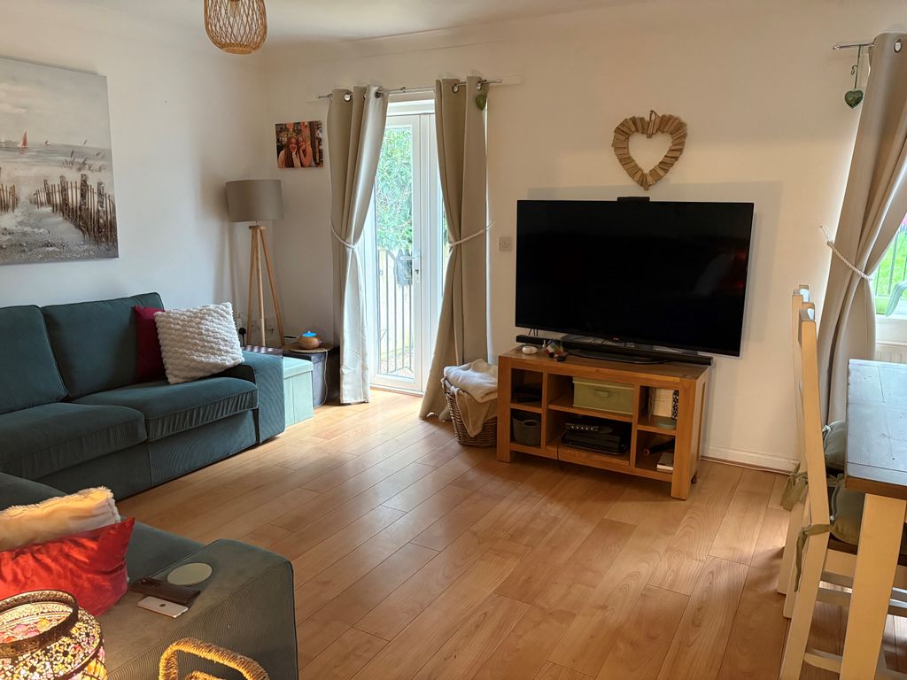 Property photo 3 of 11