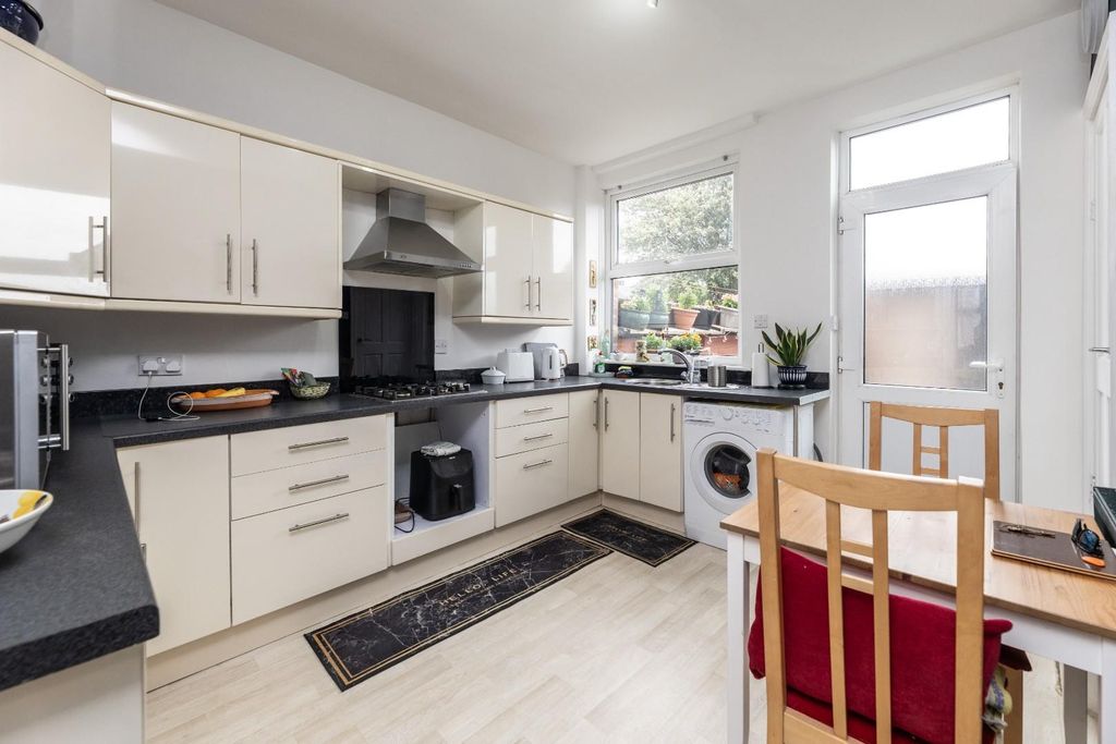 Property photo 2 of 12 3V9A6675.Jpg