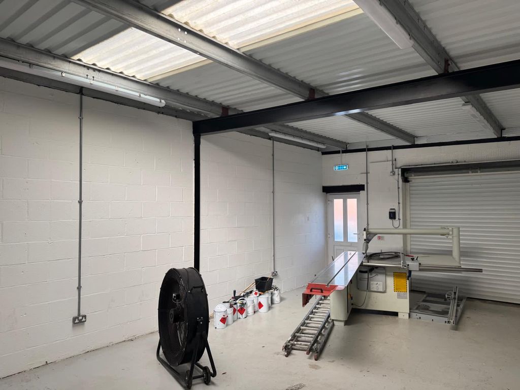 Property photo 2 of 5