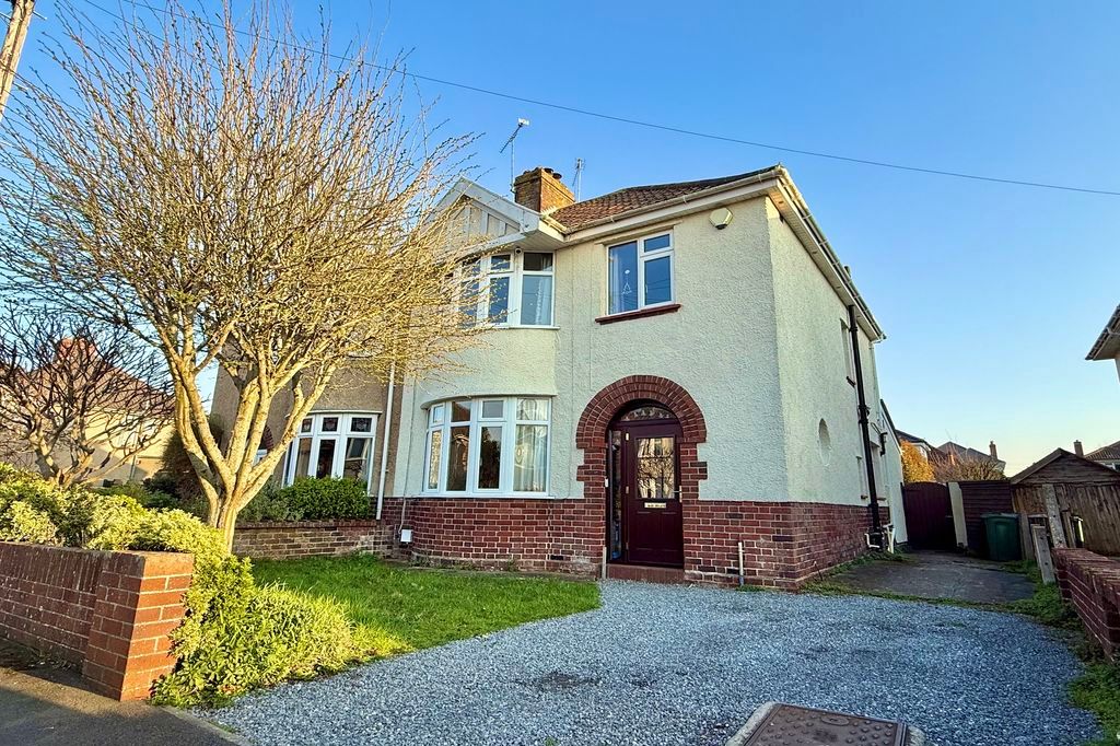 Property photo 1 of 21 Front