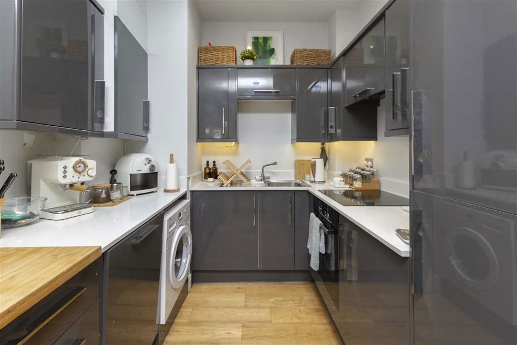 Property photo 2 of 4