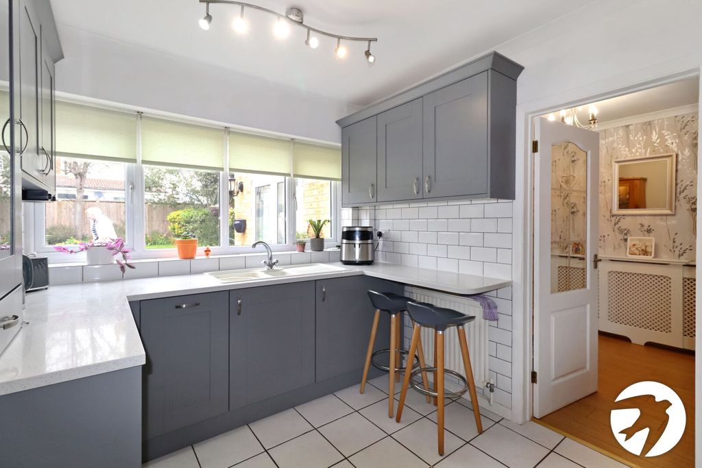 Property photo 3 of 20 Picture No. 17