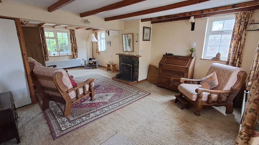 Property photo 3 of 26 Living Room