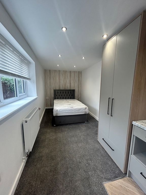 Property photo 1 of 8 2694-Pra12746-1-Raw