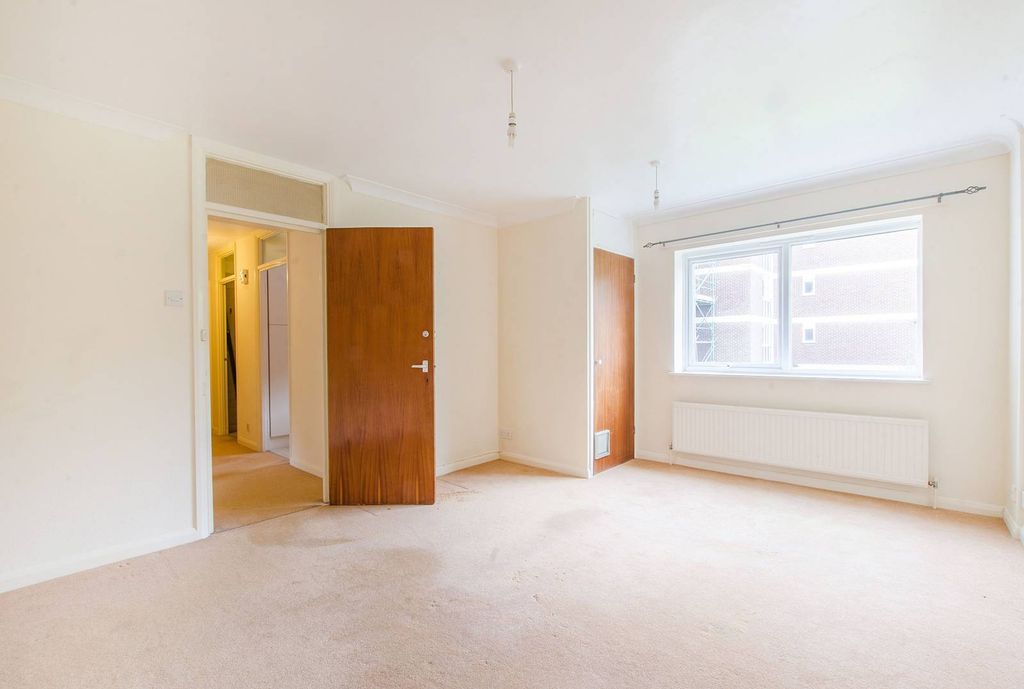 Property photo 3 of 5
