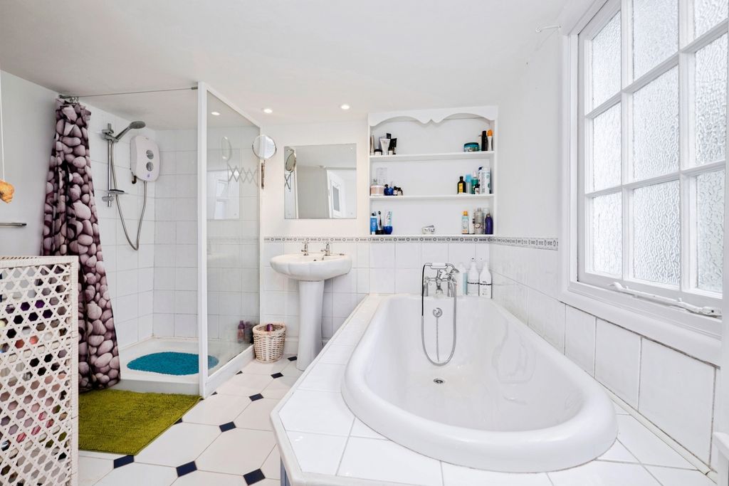 Additional image 12 of 2 bed flat for salePenrose Terrace, Penzance, Cornwall TR18