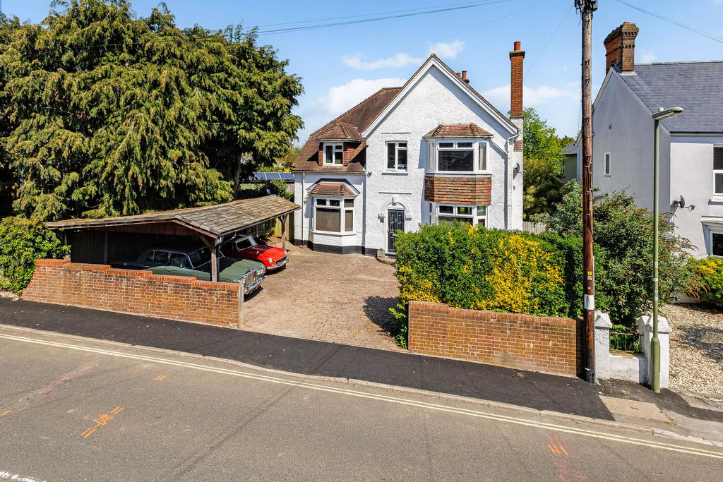 Property photo 1 of 18