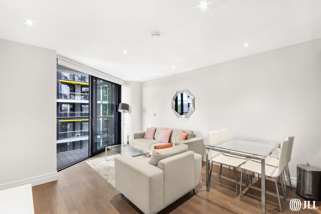 Property photo 1 of 23 Riverlight Quay_5...