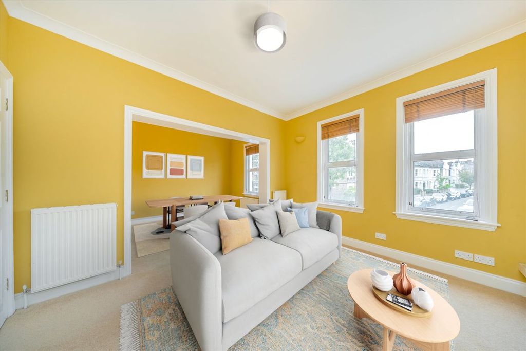 Property photo 2 of 7