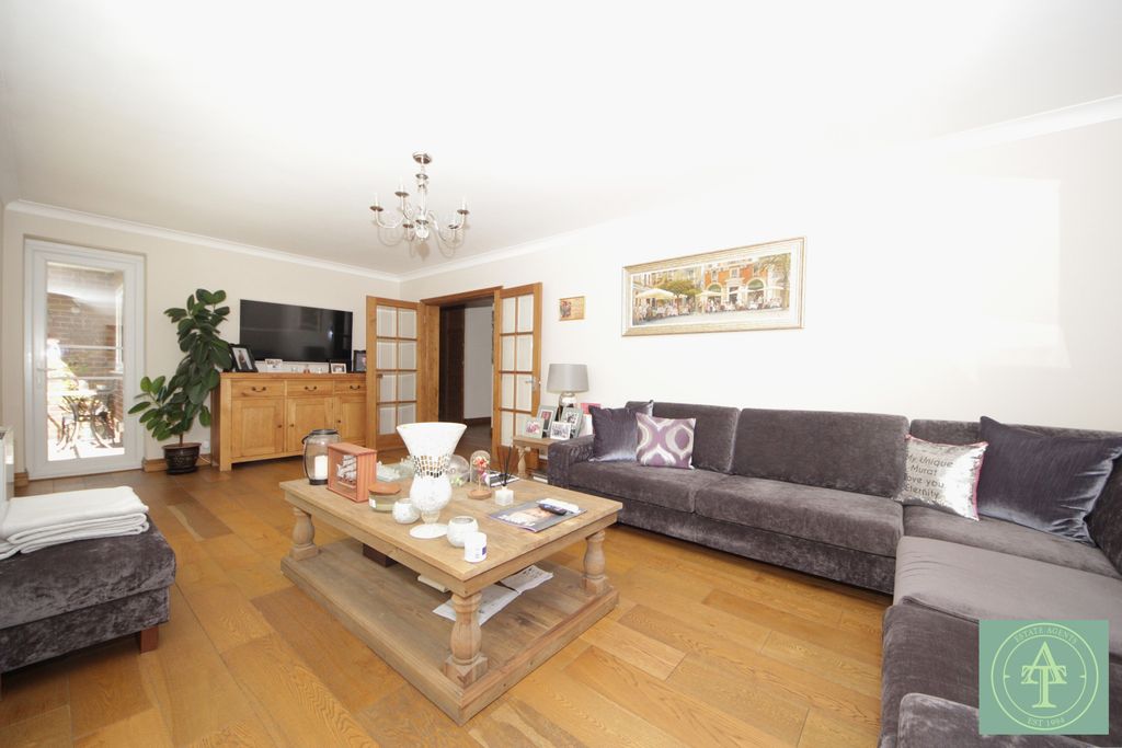 Property photo 1 of 12 Two Bedroom First Floor Flat For Sale
