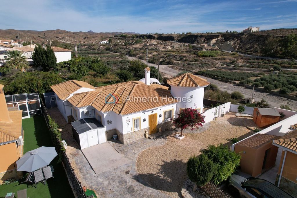 Property photo 2 of 29