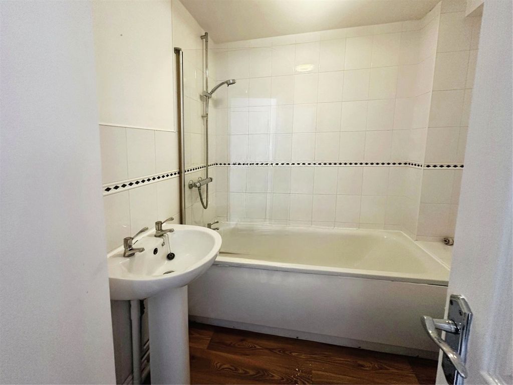 Property photo 3 of 3 Bathroom