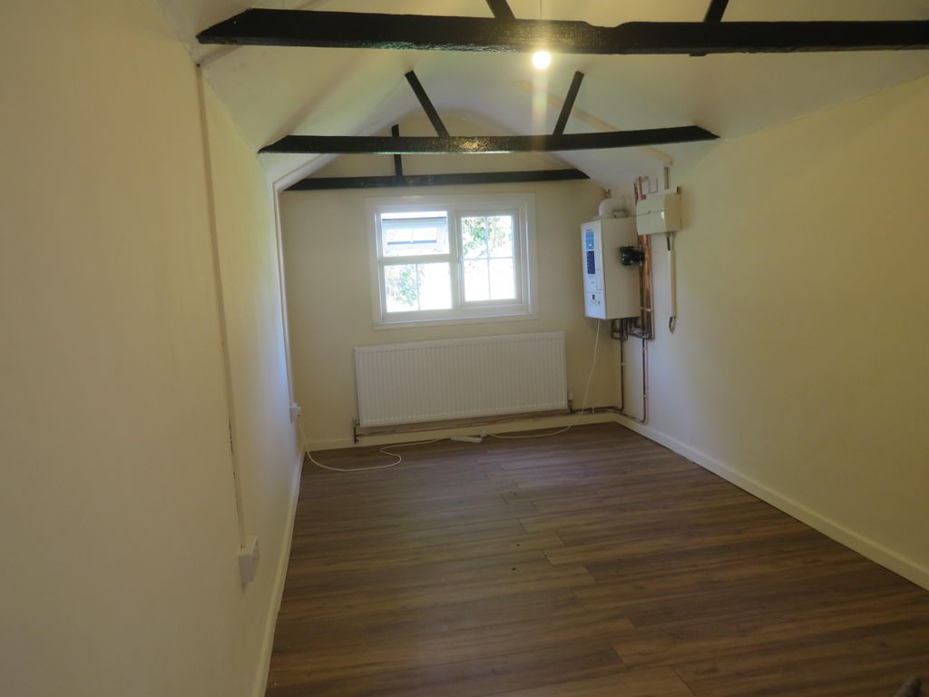 Property photo 3 of 9 Dining Room