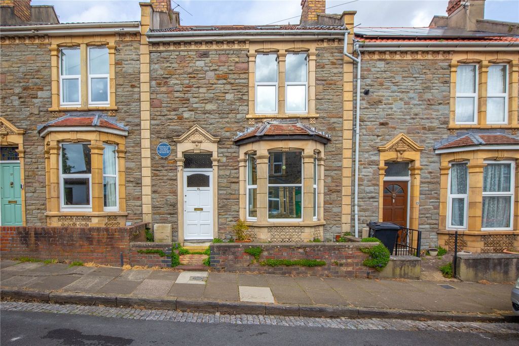 Property photo 1 of 17 Picture No. 01