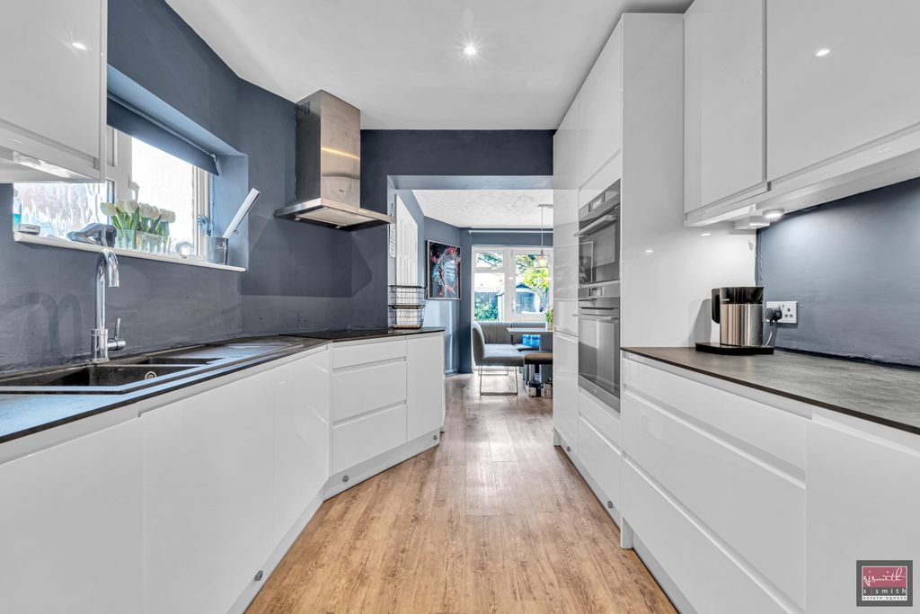 Property photo 3 of 14 Dsc09333