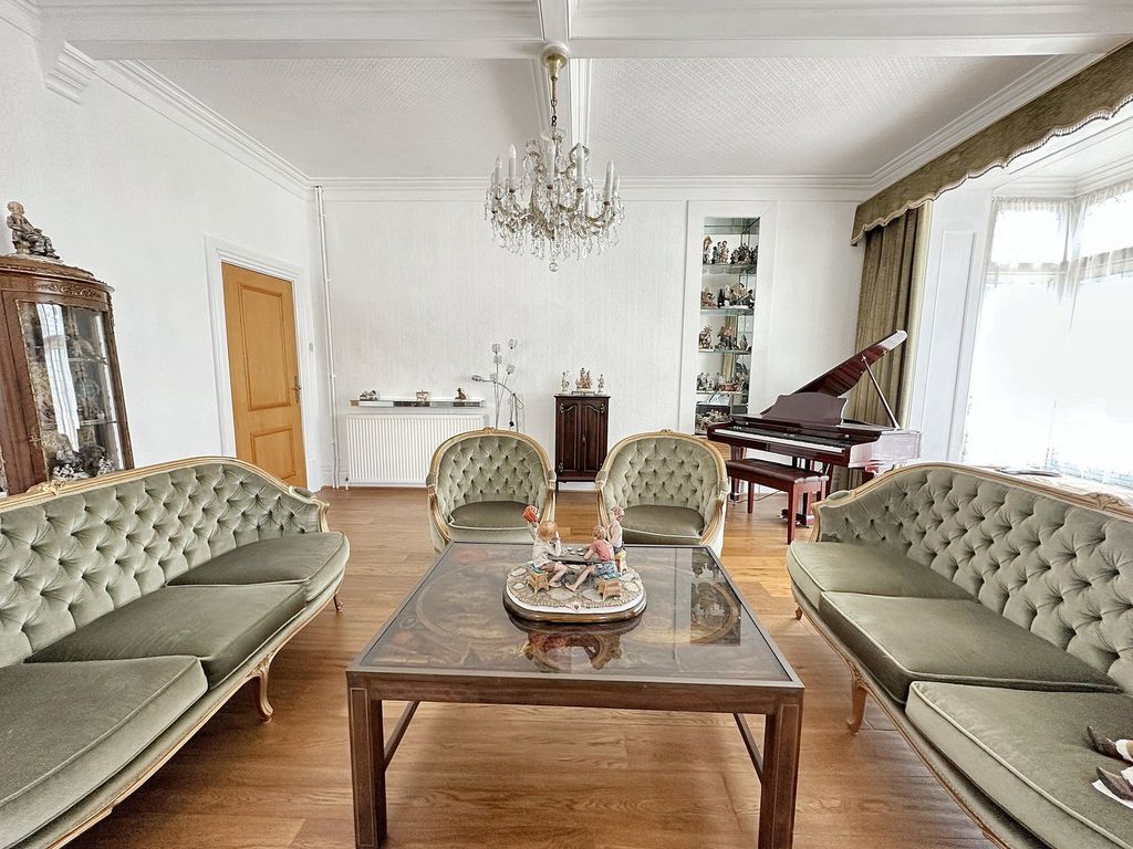 Property photo 3 of 50