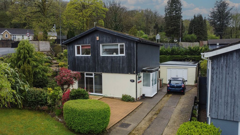 Property photo 1 of 33