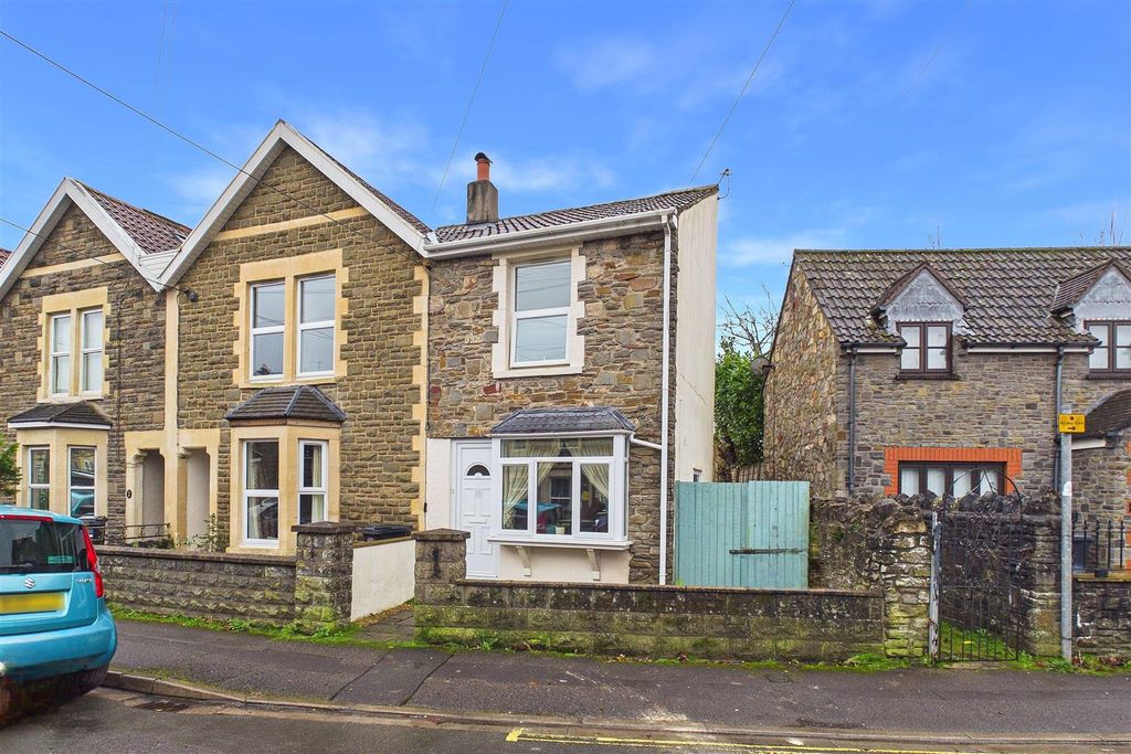 Property photo 1 of 11